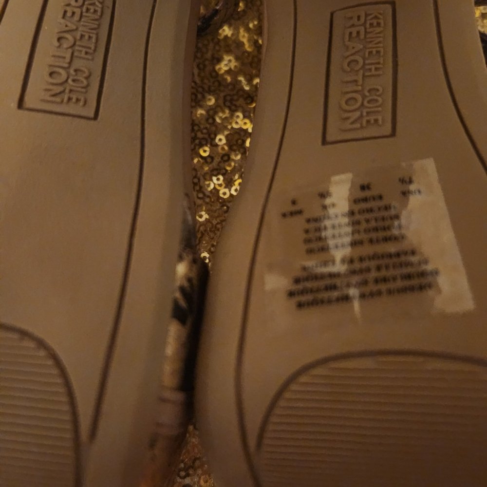 Kenneth Cole Reaction - Picture 10 of 11